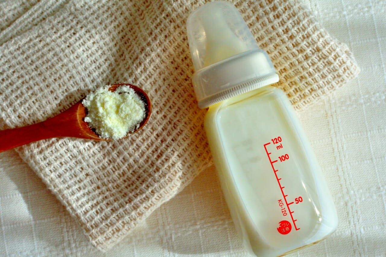 赤ちゃんの体重が増えない原因は粉ミルク！国内＆海外メーカーを選ぶポイント